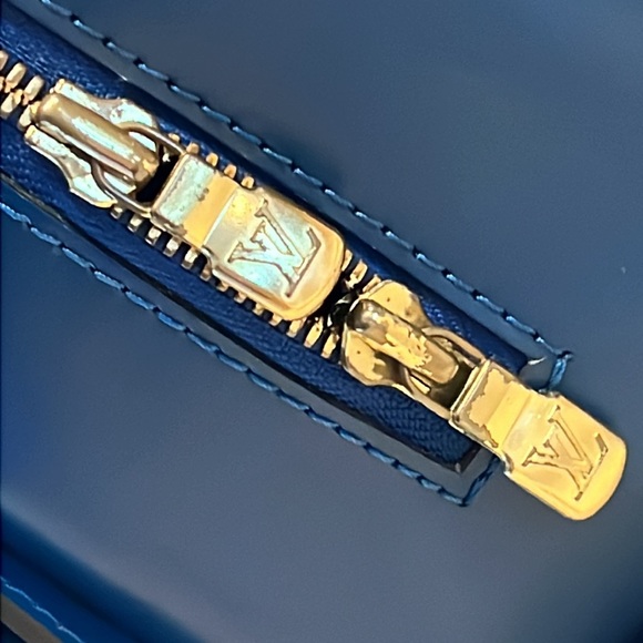 LOUIS VUITTON Vintage Epi Pont Neuf - Picture 7 of 17